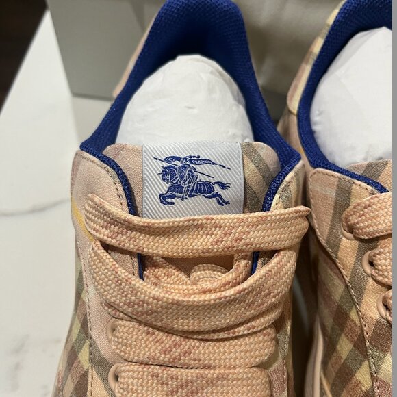 Burberry Terrace Check Sneaker - Women's size 41 - NEW IN BOX! - Picture 10 of 10